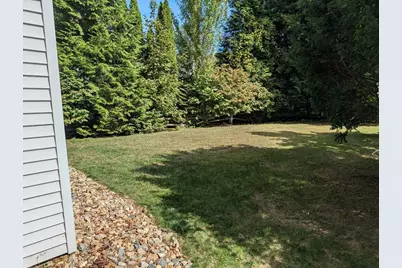 25 Graves Street, Deerfield, MA 01373 - Photo 22