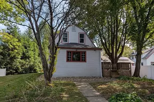 25 Graves St, Deerfield, MA 01373 - Photo 2