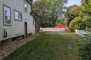 25 Graves St, Deerfield, MA 01373 - Photo 24