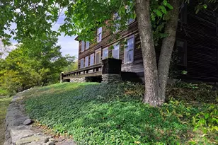 47 Harty Dr, Petersham, MA 01366 - Photo 2