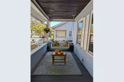 35 Carlton St, Springfield, MA 01108 - Photo 2