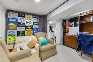 32 Cameron Ave, Cambridge, MA 02140 - Photo 32