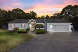 50 Dexter Ave, Seekonk, MA 02771 - Photo 1