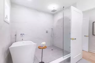 84 Winthrop Rd, Brookline, MA 02445 - Photo 26