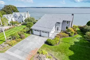 90 Macomber Ln, Portsmouth, RI 02871 - Photo 8