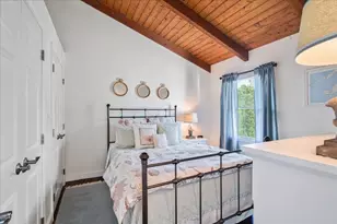 90 Macomber Ln, Portsmouth, RI 02871 - Photo 22