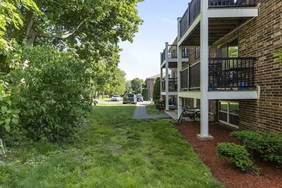 9 Walker Rd #4, North Andover, MA 01845 - Photo 4