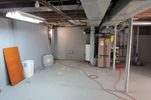 16 Munroe Ave, Reading, MA 01867 - Photo 34