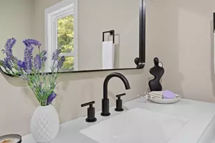 56 Marshall St, Springfield, MA 01109 - Photo 28