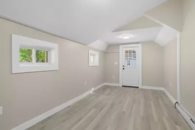 56 Marshall St, Springfield, MA 01109 - Photo 14