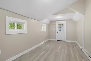 56 Marshall St, Springfield, MA 01109 - Photo 14