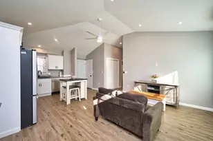 340 Vale St, Fall River, MA 02724 - Photo 8