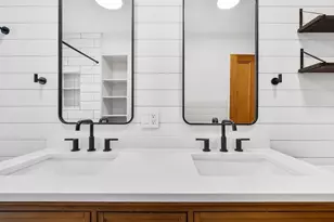 43 Robinson St, Boston, MA 02122 - Photo 38