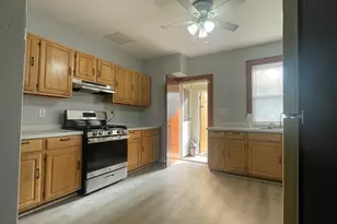 13 Whitman St, Boston, MA 02124 - Photo 20