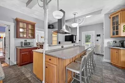 84 East Broadway, Derry, NH 03038 - Photo 10