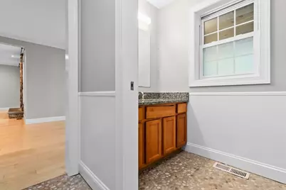 56 Summer St #B, Manchester by the Sea, MA 01944 - Photo 16