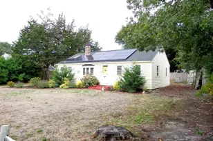 22 Powhatan Rd, Yarmouth, MA 02664 - Photo 2