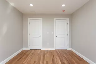 579 Summit St, Fall River, MA 02724 - Photo 12