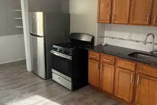 32 Mechanic St, Fitchburg, MA 01420 - Photo 2