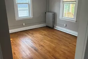 32 Mechanic St, Fitchburg, MA 01420 - Photo 4