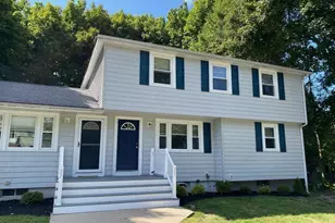 25 Neillian St, Bedford, MA 01730 - Photo 2