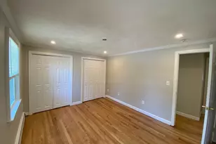 25 Neillian St, Bedford, MA 01730 - Photo 8