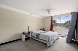 688 Boston Post Rd E, Marlborough, MA 01752 - Photo 10