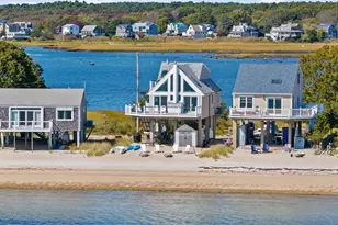 11 Cove St, Mattapoisett, MA 02739 - Photo 6