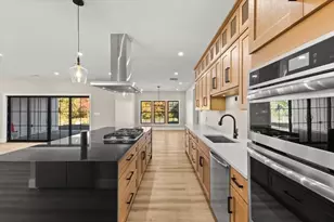 65 Marvel, Swansea, MA 02777 - Photo 4