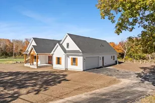 65 Marvel, Swansea, MA 02777 - Photo 4