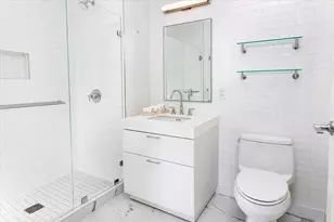 300 Pier 4 Blvd., Boston, MA 02210 - Photo 16