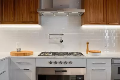 300 Pier 4 Blvd #PHM, Boston, MA 02210 - Photo 10