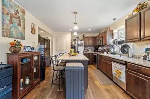 156 Bayberry Cir, Winchendon, MA 01475 - Photo 4