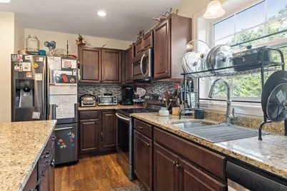 156 Bayberry Cir, Winchendon, MA 01475 - Photo 6