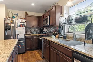 156 Bayberry Cir, Winchendon, MA 01475 - Photo 6