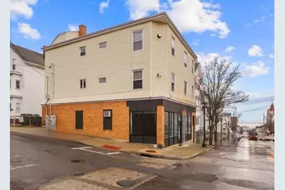 337 Columbia St, Fall River, MA 02721 - Photo 2