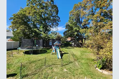 17 Davis St, Taunton, MA 02780 - Photo 8