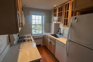 33 Lennon Ct, Boston, MA 02127 - Photo 4