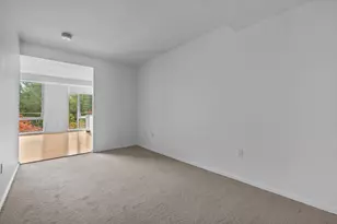 2 Earhart St, Cambridge, MA 02141 - Photo 8