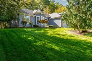 10 Golden Cir, Southampton, MA 01073 - Photo 24