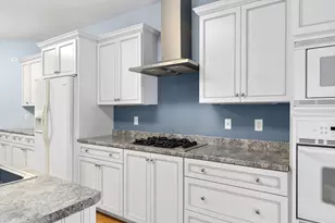 10 Golden Cir, Southampton, MA 01073 - Photo 12