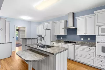 10 Golden Cir, Southampton, MA 01073 - Photo 10