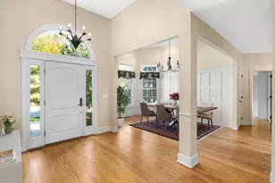 10 Golden Cir, Southampton, MA 01073 - Photo 2