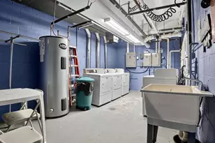 33 Lodgen Ct, Malden, MA 02148 - Photo 16