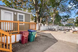 85 B St, Lowell, MA 01851 - Photo 32