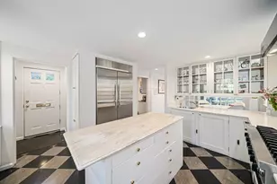 106 Farlow Rd, Newton, MA 02458 - Photo 10