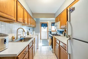 1183 James St, Chicopee, MA 01022 - Photo 4