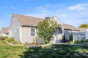 1183 James St, Chicopee, MA 01022 - Photo 14