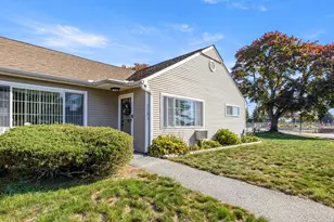 1183 James St, Chicopee, MA 01022 - Photo 16