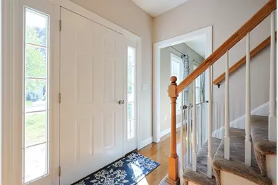 53 Russell St, Marlborough, MA 01752 - Photo 2